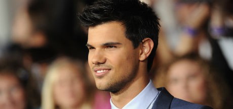 Taylor Lautner: "U 'Praskozorju' Jacob postaje muškarac"
