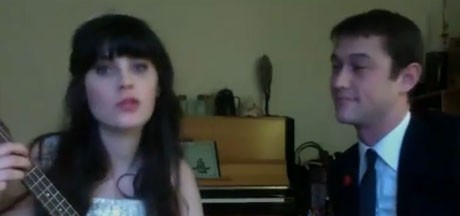 Što ćete za Novu, pitaju se Zooey Deschanel i Joseph Gordon-Levitt... Što ćete za Novu, pitaju se Zooey Deschanel i Joseph Gordon-Levitt...