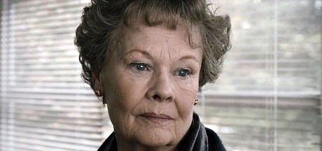 Judi Dench zbog bolesti oka vrlo teško čita scenarije Judi Dench zbog bolesti oka vrlo teško čita scenarije
