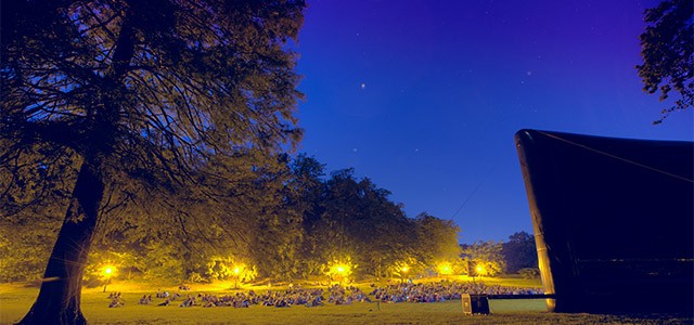 Screen on the Green predstavlja prvo solarno kino na ovim prostorima